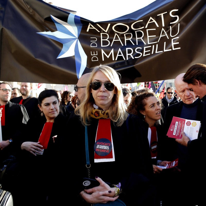 Manifestation sociale #2 Marseille - Bouches du Rhône - le 11 janvier 2020 - Portrait de manifestants lors de la marche contre le projet de réforme de la retraite.  Contact photographe Pierre Ciot tel 0491941317 / Gsm 0608164590 Email pierre.ciot@wanadoo.fr