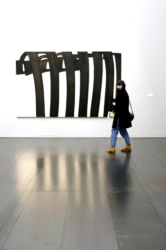 Musée Soulages / Rodez Rodez (Aveyron) le 22 octobre 2020:  Le musée Soulages, musée d'art contemporain, abrite la plus importante collection d'oeuvres au monde du peintre Pierre Soulages.  Contact photographe Pierre Ciot tel 0491941317 / Gsm 0608164590 Email pierre.ciot@wanadoo.fr