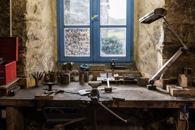 Meilleurs Ouvriers de France Dans l'atelier de Ludovic Marsille, Meilleur Ouvrier de France, serrurier 2015.