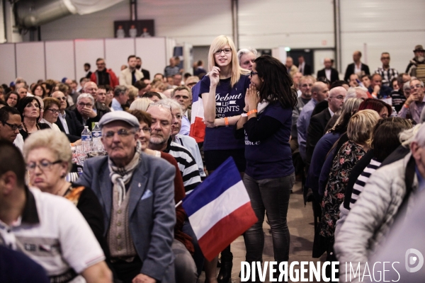 Le banquet patriote de marine le pen