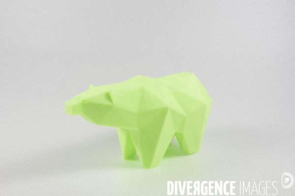 Impression d objets 3D dans le Fablab  FabShop  à Paris