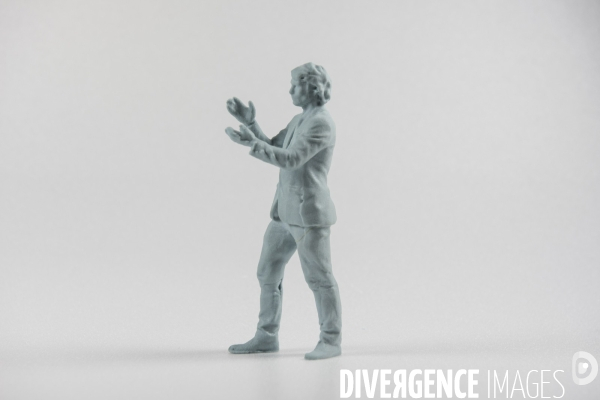 Impression d objets 3D dans le Fablab  FabShop  à Paris