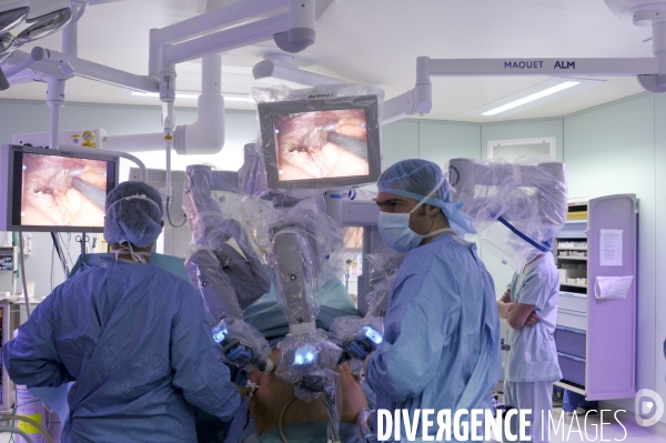 La chirurgie et les robots
