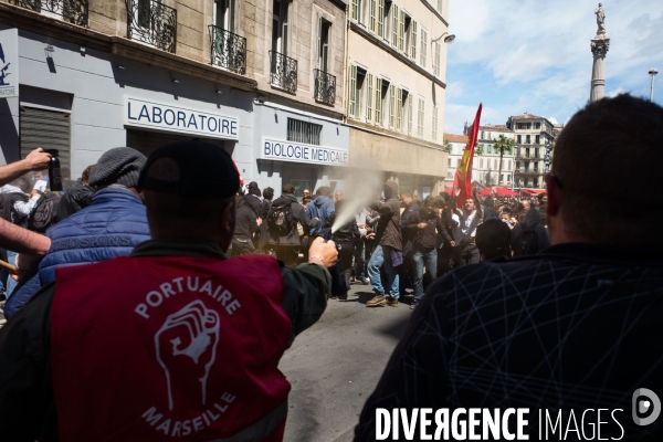 Manif contre le 49.3