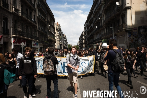 Manif contre le 49.3