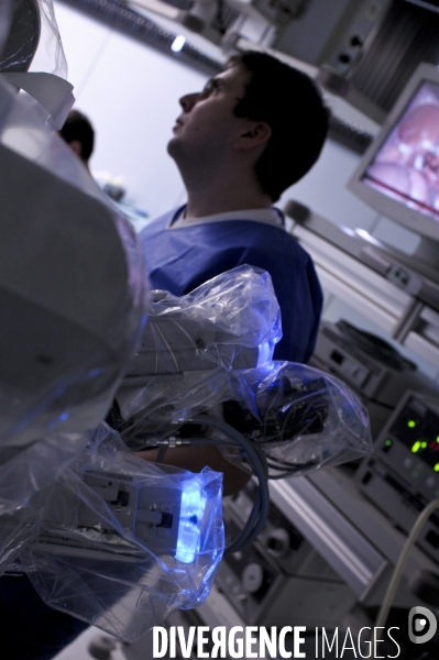 La chirurgie et les robots