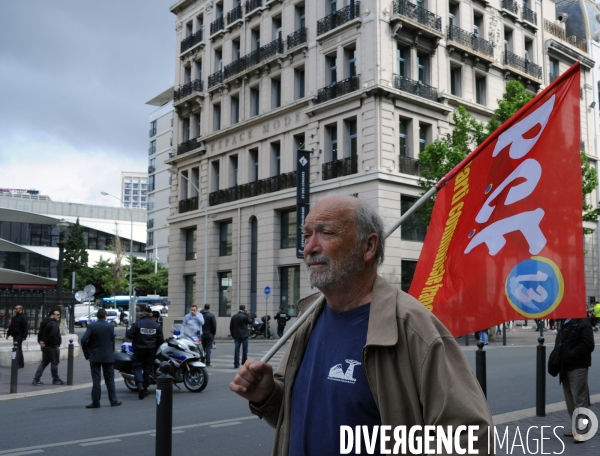 Manifestation contre La Loi du Travail  12 mai 2016 Manifestation contre la Loi El Khomri  12 mai 2016 Manifestation contre la Loi El Khomri