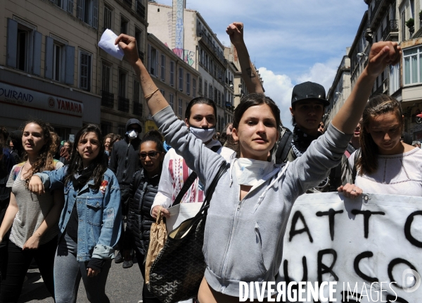 Manifestation contre La Loi du Travail  12 mai 2016 Manifestation contre la Loi El Khomri  12 mai 2016 Manifestation contre la Loi El Khomri