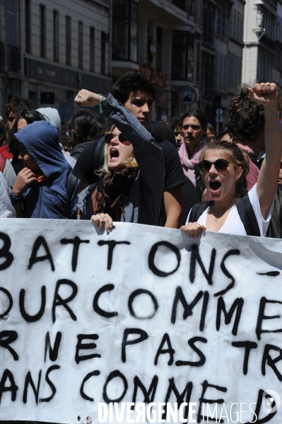Manifestation contre La Loi du Travail  12 mai 2016 Manifestation contre la Loi El Khomri  12 mai 2016 Manifestation contre la Loi El Khomri
