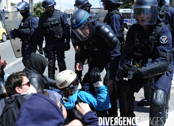 Manifestation contre La Loi du Travail  12 mai 2016 Manifestation contre la Loi El Khomri  12 mai 2016 Manifestation contre la Loi El Khomri