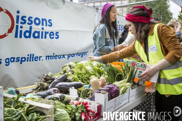 Moissons Solidaires et Disco Soupe a la Bastille
