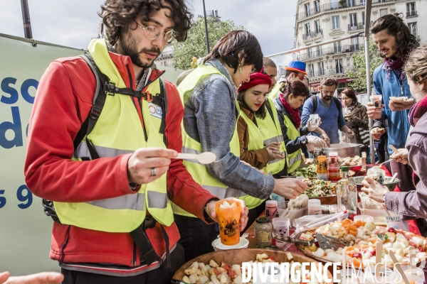 Moissons Solidaires et Disco Soupe a la Bastille