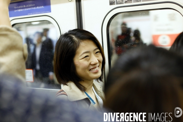 Tokyo: Vie quotidienne dans les transports en commun