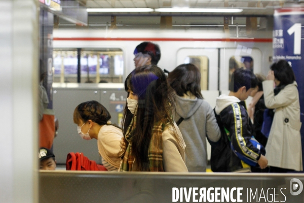 Tokyo: Vie quotidienne dans les transports en commun