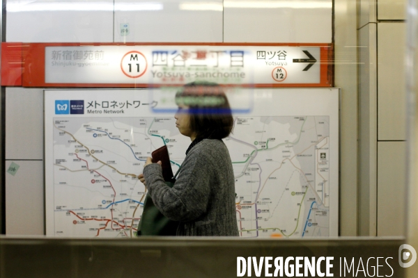 Tokyo: Vie quotidienne dans les transports en commun