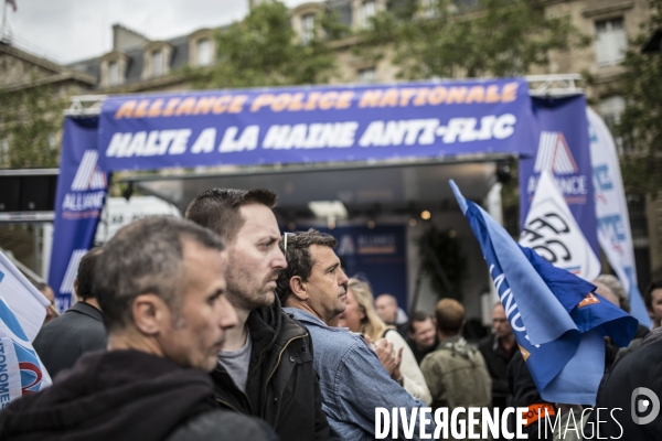 Manifestation de policiers contre la « haine anti-flics »