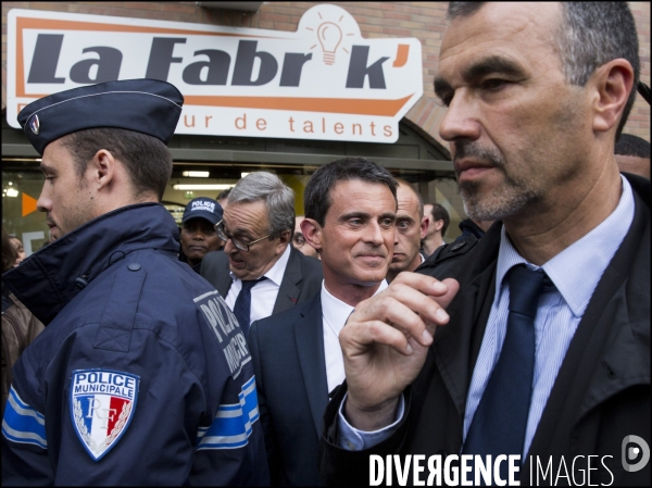 Le premier ministre Manuel VALLS inaugure   la Fabrik   des talents à Evry.