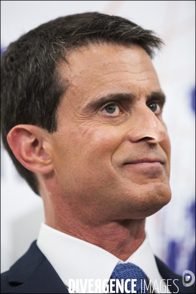 Le premier ministre Manuel VALLS inaugure   la Fabrik   des talents à Evry.