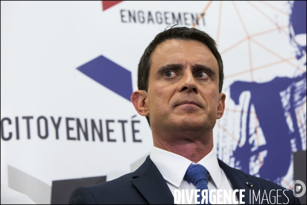 Le premier ministre Manuel VALLS inaugure   la Fabrik   des talents à Evry.