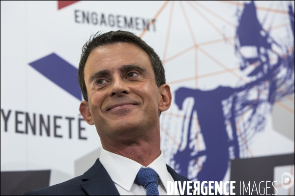 Le premier ministre Manuel VALLS inaugure   la Fabrik   des talents à Evry.