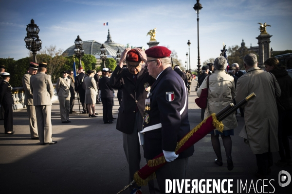 Hommage aux soldats français tués au Mali.