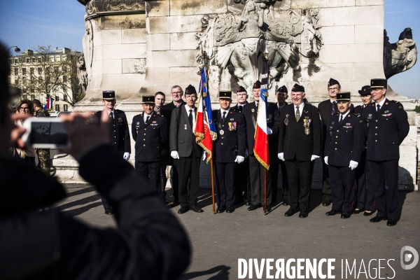 Hommage aux soldats français tués au Mali.