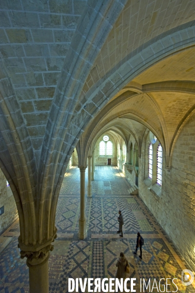 Restauration lourde de l abbaye de Royaumont.