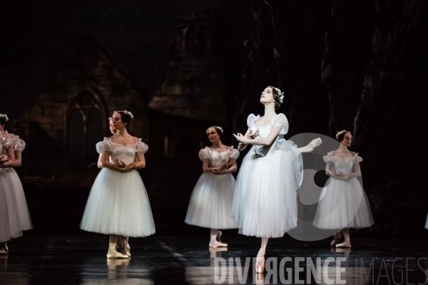Giselle - Coralli / Ballet de l Opéra national de Paris