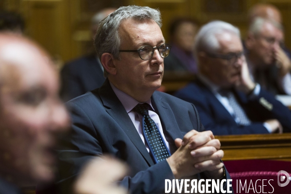 Questions au gouvernement au Senat.