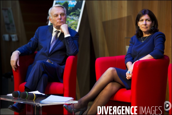 Anne HIDALGO, lance une campagne de promotion de Paris comme destination touristique après la baisse de féquentation observée depuis les attentats de novembre 2015.