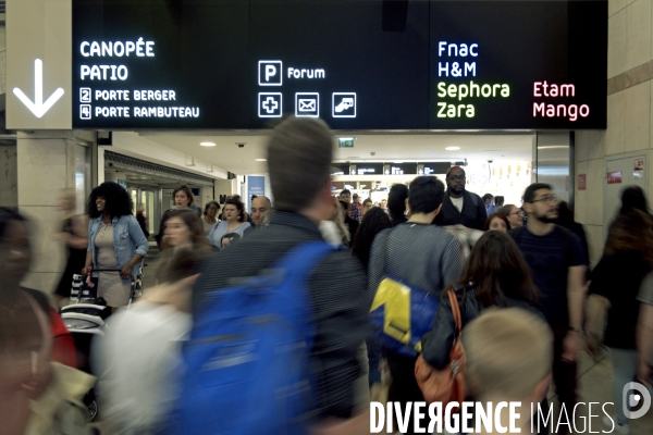 Mai 2016.Le centre commercial du Forum des Halles  fait l objet d une renovation lourde