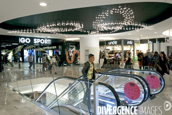 Mai 2016.Le centre commercial du Forum des Halles  fait l objet d une renovation lourde