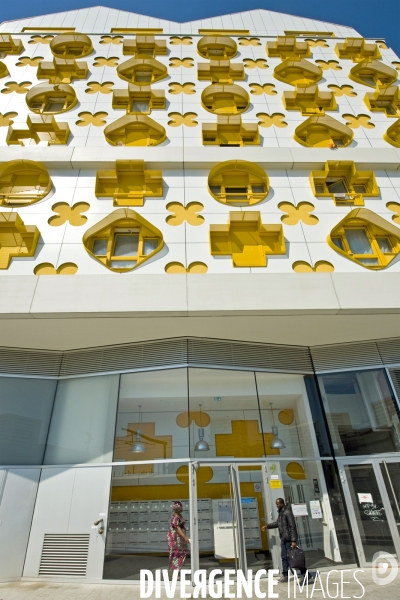 Mai 2016.Immeuble d habitation dans le nouveau quartier des entrepots Macdonald