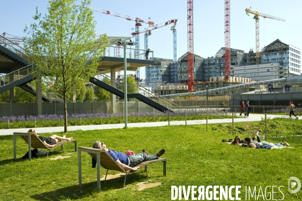 Mai 2016.Le parc Martin Luther King dans le nouvel eco-quartier Clichy Batignolles