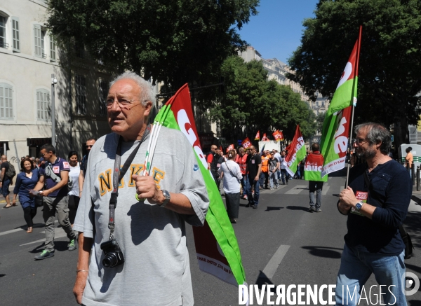 Manif intersyndicale a marseille