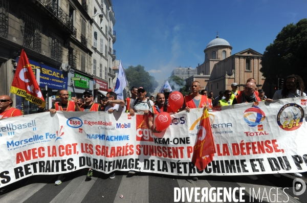 Manif intersyndicale a marseille