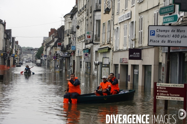 JUIN 2016- Nemours crues du Loing et inondation du centre ville.