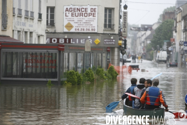 JUIN 2016- Nemours crues du Loing et inondation du centre ville.