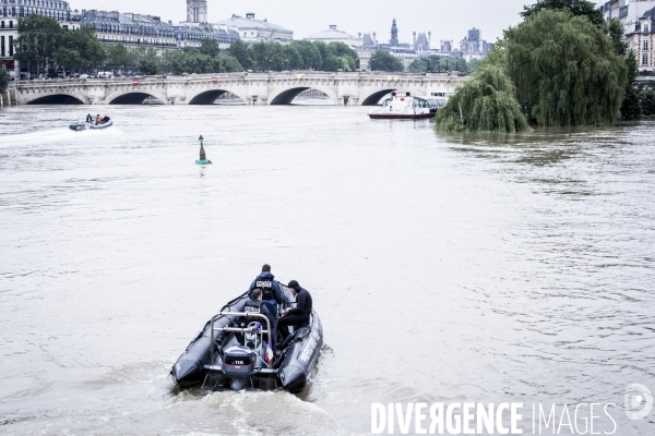 Paris, la Seine en crue