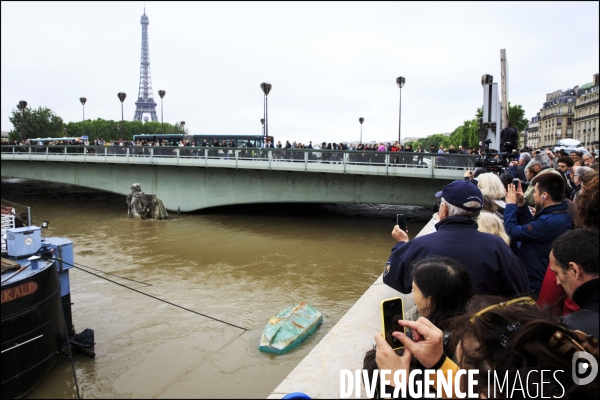 La crue exceptionnelle de la Seine à Paris stabilisée à 6,09 m provoque des inondations sur les berges