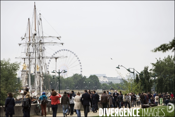 La crue exceptionnelle de la Seine à Paris stabilisée à 6,09 m provoque des inondations sur les berges