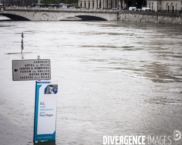 Paris, la Seine en crue