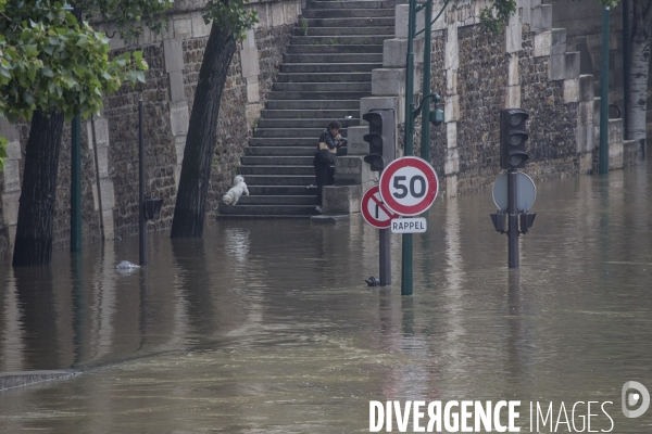 La seine en crue à Paris