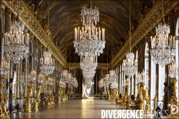 Les installations de l artiste Olafur ELIASSON dans les salles du château de Versailles et dans les jardins.