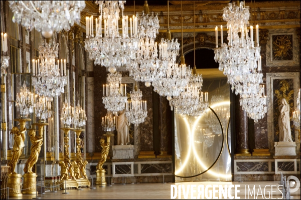 Les installations de l artiste Olafur ELIASSON dans les salles du château de Versailles et dans les jardins.