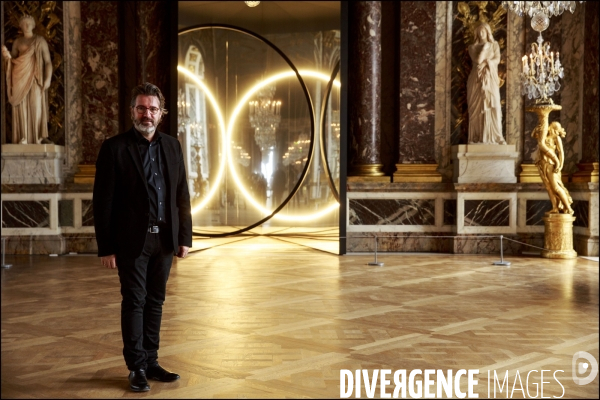 Les installations de l artiste Olafur ELIASSON dans les salles du château de Versailles et dans les jardins.