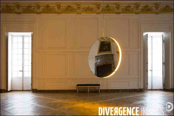 Les installations de l artiste Olafur ELIASSON dans les salles du château de Versailles et dans les jardins.