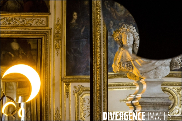 Les installations de l artiste Olafur ELIASSON dans les salles du château de Versailles et dans les jardins.