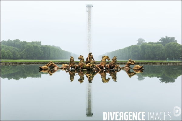 Les installations de l artiste Olafur ELIASSON dans les salles du château de Versailles et dans les jardins.