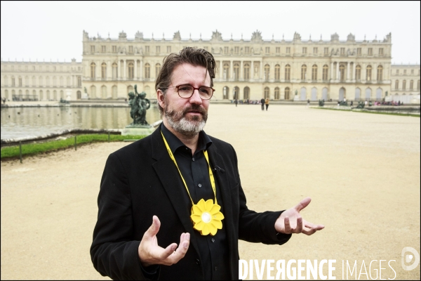 Les installations de l artiste Olafur ELIASSON dans les salles du château de Versailles et dans les jardins.